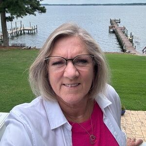 Meet your Posher, Dee